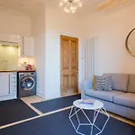 Apartment Historic 1890s Turned Relaxing Retreat Edinburgh