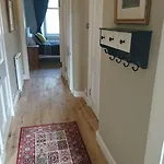 Murrayfield Spacious 2-bedroom אדינבורו