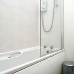 Grindlay Street Residence, 2 Bedroom, 2 Bathroom Close To Castle Edinburgh