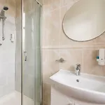 3 Bed Overlooking Meadows Park Appartement