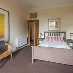 Appartement 3 Bed Overlooking Meadows Park *