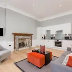 Destiny Scotland Hanover Daire *