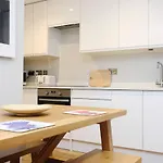 Joivy Vibrant Near Calton Hill Appartement Edinburgh