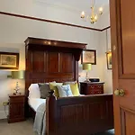 23 Mayfield 5*