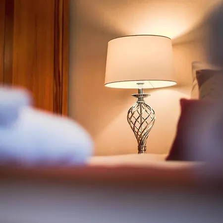The Knight By Mansley Aparthotel