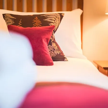 The Knight By Mansley 4*