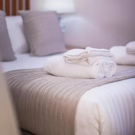 The Knight By Mansley Édimbourg