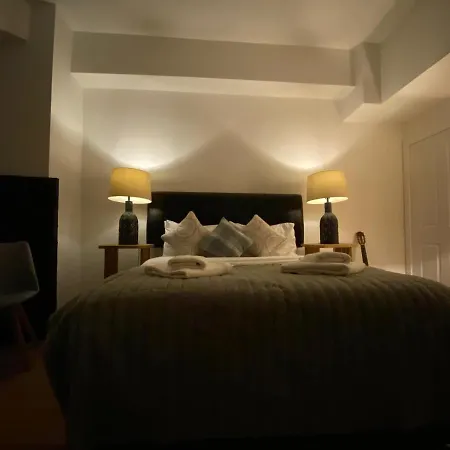 Queen Street Boutique 5*