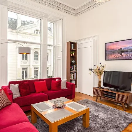 Cozy 2 Bedroom At Heart Of The *