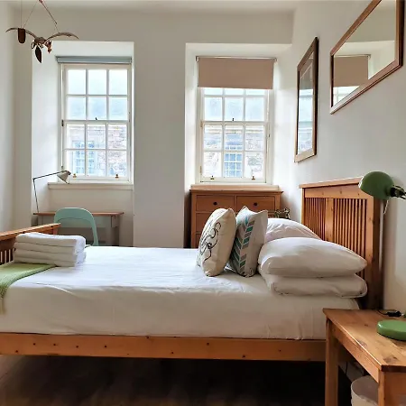 Canongate - Spacious And Historic 2 Bed Flat On Royal Mile Apartamento Edimburgo