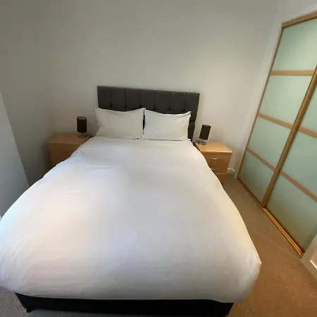 Grand Harbour Apartment *