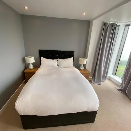 Grand Harbour Apartment *