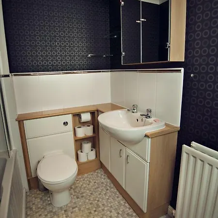 Lochend Serviced * Edinburgh