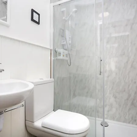Emmaus Guest house Edinburgh
