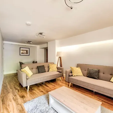Newly Renovated 2-bedroom * 爱丁堡