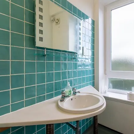 1 Bedroom Overlooking Park Apartmán