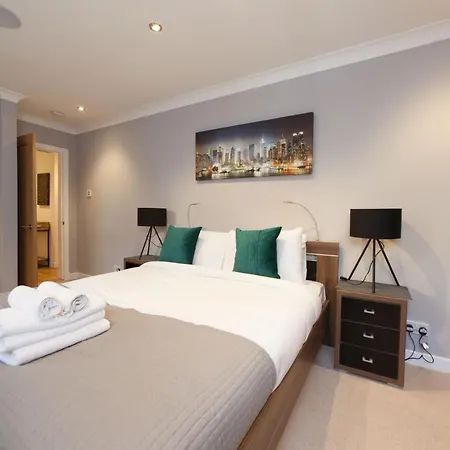 Queensferry Street Lane - Fantastic 2 Bedroom Centre Mews House With Free Secure Parking! * Edinburgh