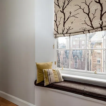 Bank St Royal Mile Apartment