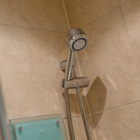 女士楼梯1号皇家大道公寓