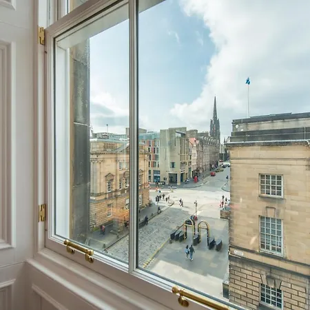 St Giles Royal Mile *