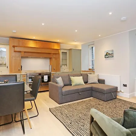 Joivy Modern And Airy Flat On The Historic Royal Mile