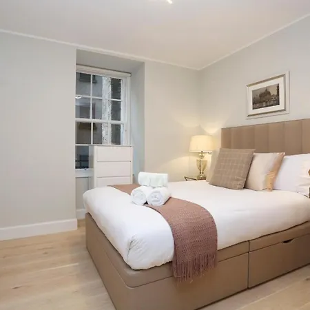 Apartman Joivy Modern And Airy Flat On The Historic Royal Mile