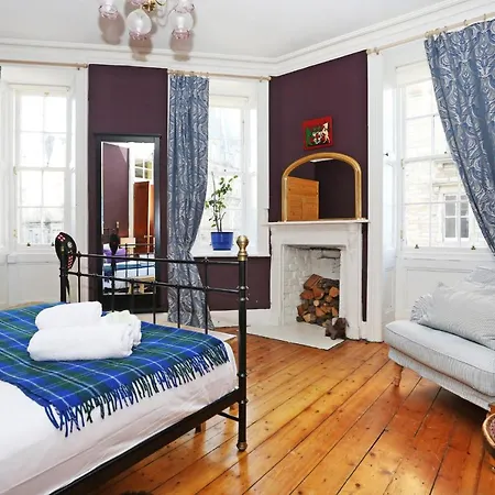 Joivy Iconic Colorful On The Royal Mile Apartamento