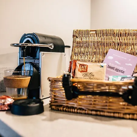 No1 - George Iv Bridge Hotel