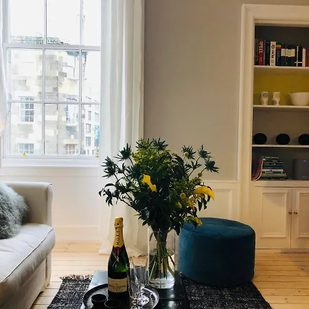 Altido Broughton Bolthole - Chic Haven In Amazing Location