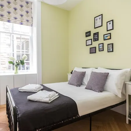 Luxury Royal Mile Retreat *