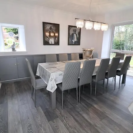 Burnside House With Hot Tub - Perfect For Family Gatherings & Special Occasions Tatil Evi Edinburgh