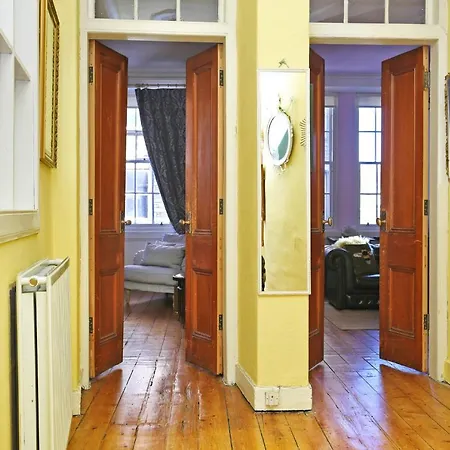 Apartamento Joivy Iconic Colorful On The Royal Mile