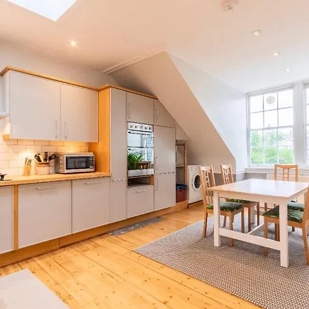 New Town With Castle View Lägenhet *