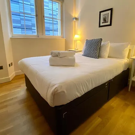 Hotel apartamentowy Quartermile Serviced