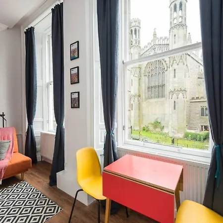 Apartment Newly Refurbished Centre Chic Pad