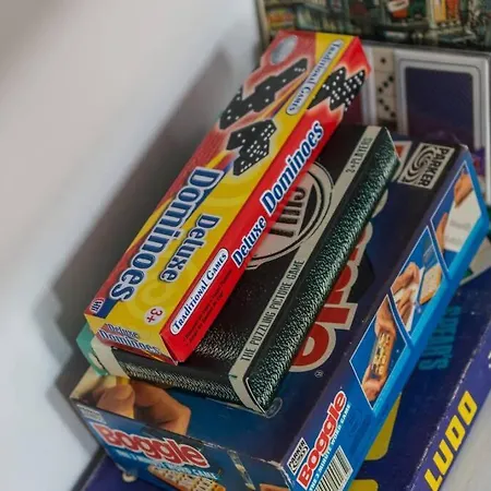 Newly Refurbished Centre Chic Pad Apartment *