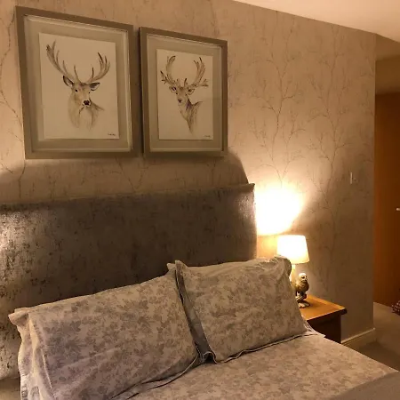 Alba Apartments- Gentle's Entry Apartamento *