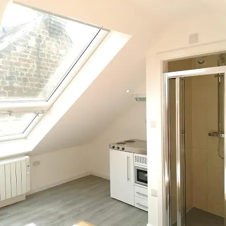 Aparthotel Crosskeys 双金匙公寓 *