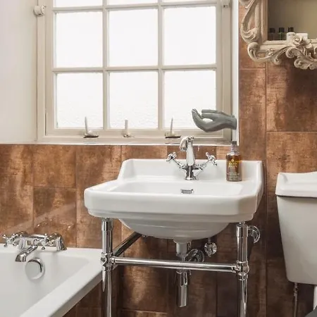 Canongate Luxury Homestay * Edinburgh