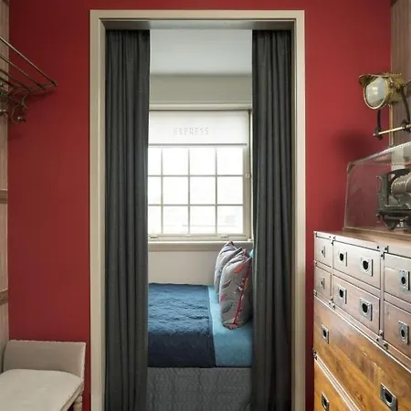 Canongate Luxury Homestay * Edinburgh