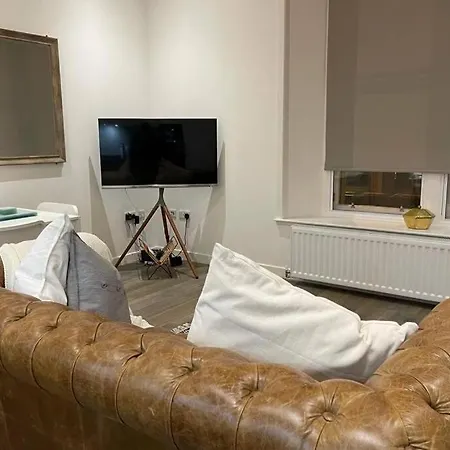Stylish 2bedroom, Usher Hall Less Than1 Min; Castle 10mins Apartamento