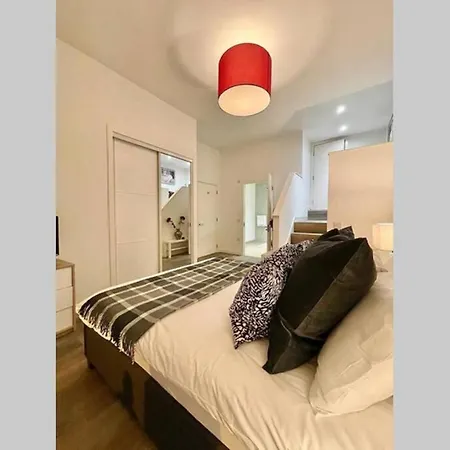 Stylish 2bedroom, Usher Hall Less Than1 Min; Castle 10mins Apartamento