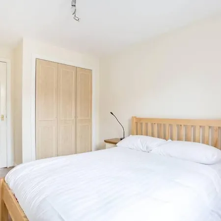 Dicksonfield - Modern 2 Bed, 2 Bath Close To Centre Appartement *