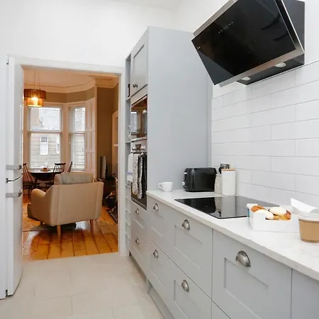 Altido Elegant 2-br Flat Near Royal Botanic Garden 公寓