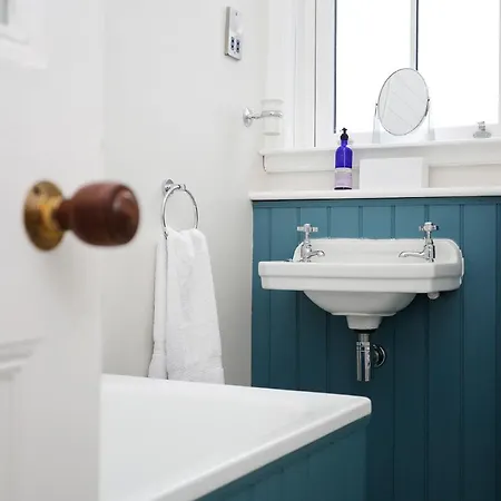 Altido Elegant 2-br Flat Near Royal Botanic Garden 爱丁堡