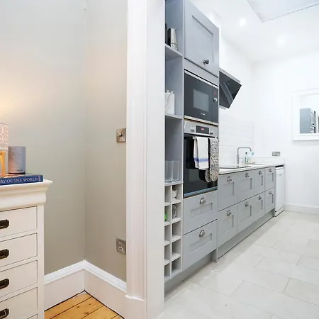 Altido Elegant 2-br Flat Near Royal Botanic Garden 公寓 爱丁堡