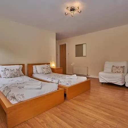 Pearl - Haymarket * Édimbourg