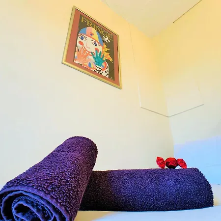 F2 Charming Centre Full Of Character Apartment *