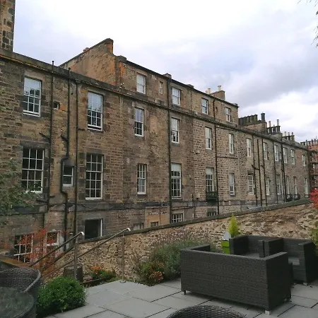 24 Royal Terrace