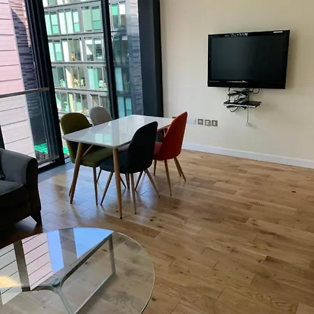 Quartermile 1 Bedroom - With Free Parking Included Edinburgh